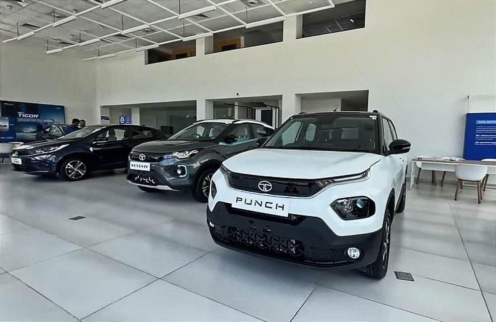 Tata punch facelift feature 